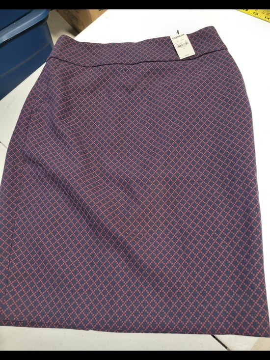 Express Dresses & Skirts - Express Pink & Navy Diamond-Print Pencil Skirt
